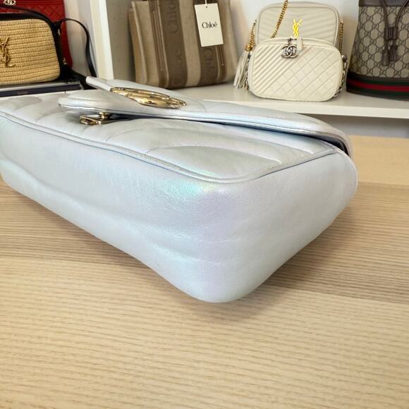 Gucci Iridescent Chevron Matelasse Small GG Marmont Iridescent Snow Light Blue - Picture 7 of 12